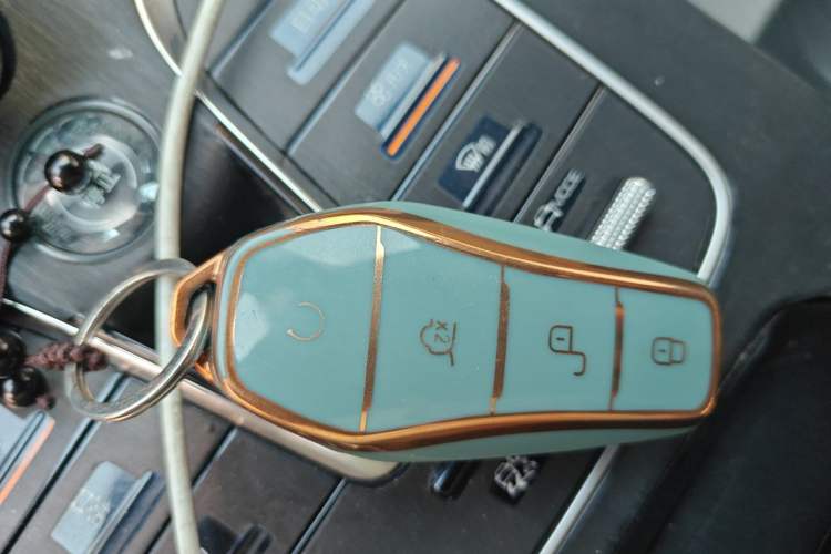 Used BYD Qin PLUS 2021 EV 500KM Luxury Model Vehicle Key