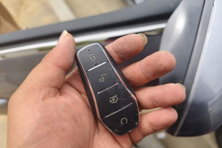 Used BYD Qin PLUS 2021 EV 400KM Luxury Model Vehicle Key