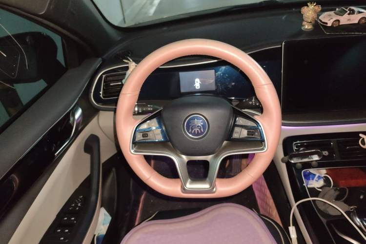 Used BYD Qin PLUS 2021 EV 500KM Luxury Model Steering Wheel