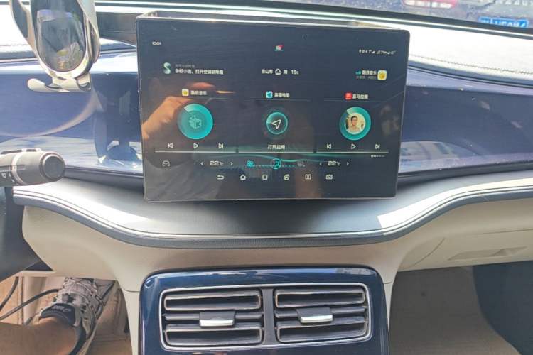 Used BYD Qin PLUS 2021 DM-i 55KM Flagship Model Audio And AC Panel