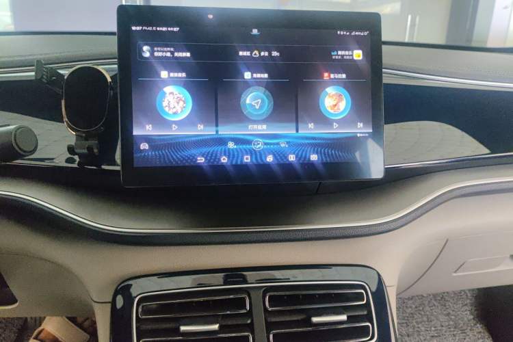 Used BYD Qin PLUS 2021 EV 500KM Luxury Model Audio And AC Panel