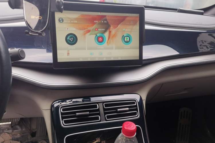 Used BYD Qin PLUS 2021 DM-i 55KM Flagship Model Audio And AC Panel