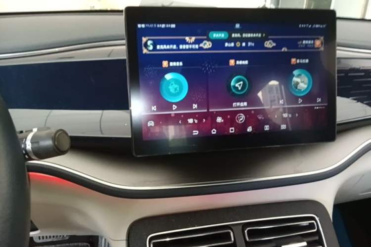 Used BYD Qin PLUS 2021 EV 500KM Luxury Model Audio And AC Panel