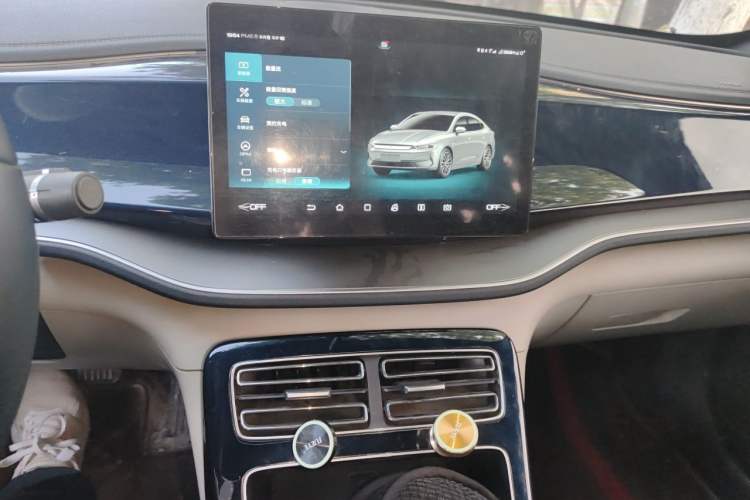 Used BYD Qin PLUS 2021 EV 500KM Luxury Model Audio And AC Panel