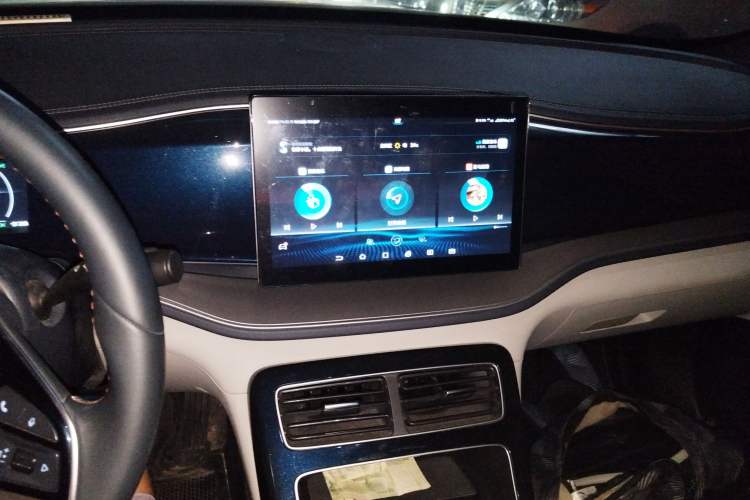 Used BYD Qin PLUS 2021 EV 500KM Luxury Model Audio And AC Panel