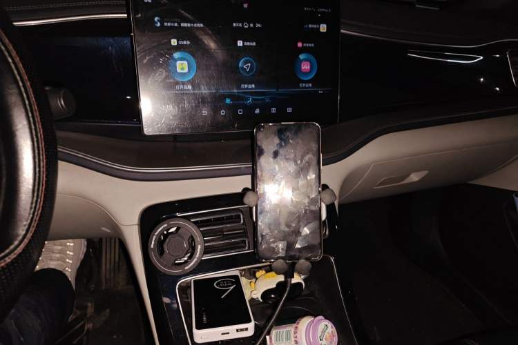 Used BYD Qin PLUS 2021 DM-i 55KM Flagship Model Audio And AC Panel