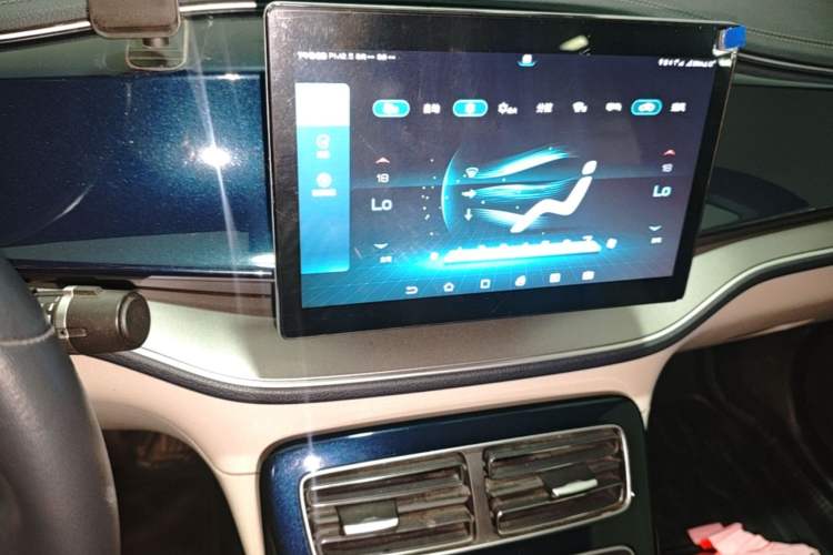 Used BYD Qin PLUS 2021 EV 500KM Luxury Model Audio And AC Panel