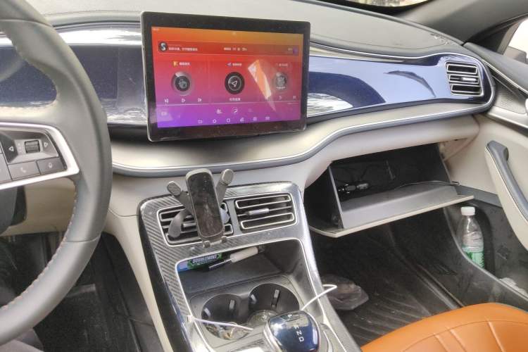 Used BYD Qin PLUS 2021 DM-i 120KM Prestige Model Audio And AC Panel