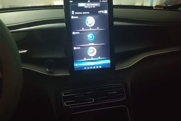 Used BYD Qin PLUS 2021 DM-i 120KM Prestige Model Audio And AC Panel