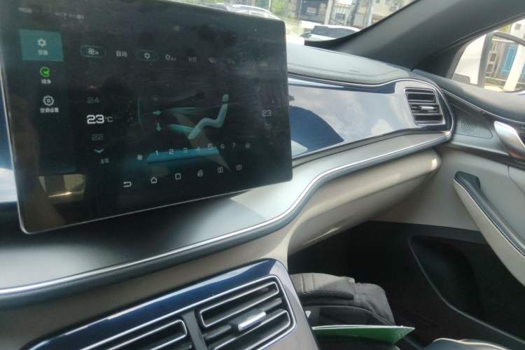 Used BYD Qin PLUS 2021 EV 500KM Luxury Model Audio And AC Panel