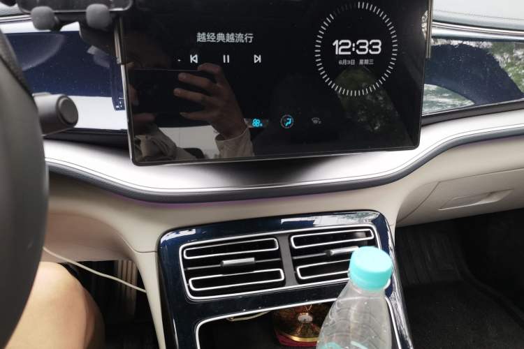 Used BYD Qin PLUS 2021 EV 500KM Premium Model Audio And AC Panel