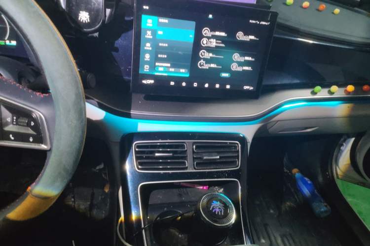 Used BYD Qin PLUS 2021 DM-i 55KM Flagship Model Audio And AC Panel