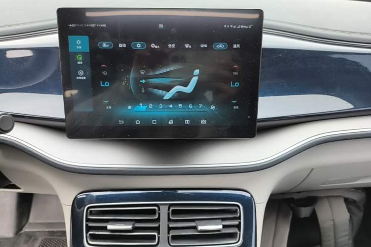 Used BYD Qin PLUS 2021 EV 400KM Luxury Model Audio And AC Panel