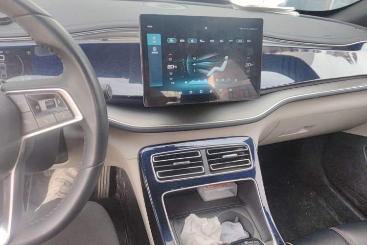 Used BYD Qin PLUS 2021 DM-i 120KM Prestige Model Audio And AC Panel