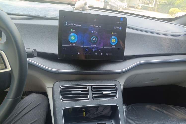 Used BYD Qin PLUS 2021 DM-i 55KM Flagship Model Audio And AC Panel
