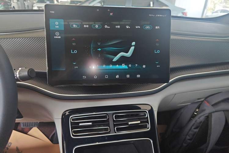Used BYD Qin PLUS 2021 DM-i 120KM Prestige Model Audio And AC Panel
