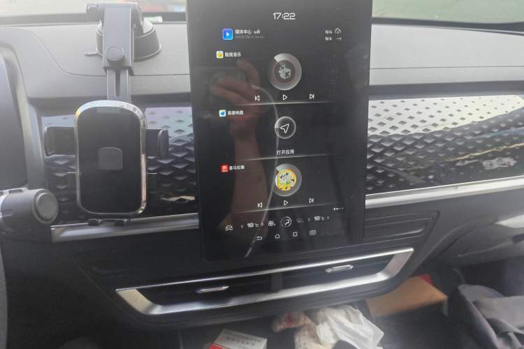 Used BYD Qin PLUS 2021 EV 420KM Commuter Edition Audio And AC Panel