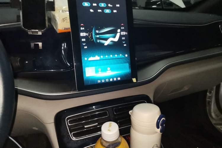 Used BYD Qin PLUS 2021 EV 510KM Commuter Edition Audio And AC Panel