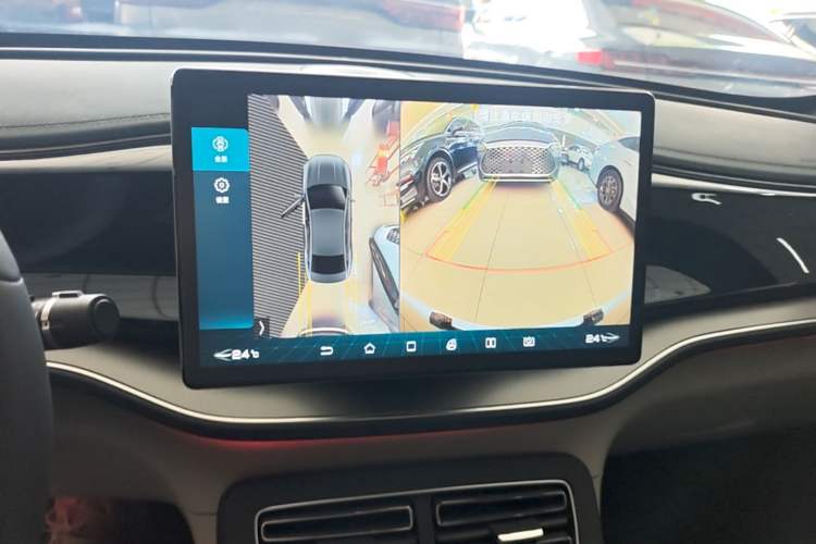 Used BYD Qin PLUS 2021 EV 500KM Premium Model Audio And AC Panel