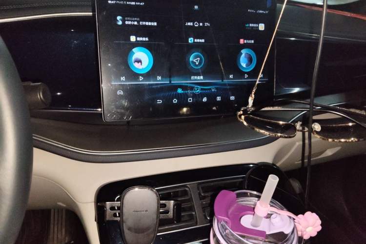 Used BYD Qin PLUS 2021 EV 500KM Luxury Model Audio And AC Panel