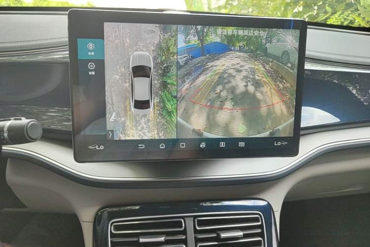 Used BYD Qin PLUS 2021 EV 600KM Flagship Model Audio And AC Panel