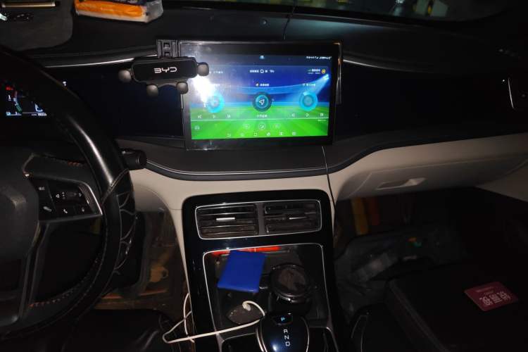 Used BYD Qin PLUS 2021 DM-i 55KM Flagship Model Audio And AC Panel