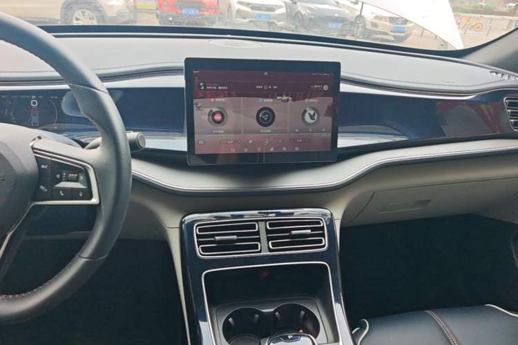 Used BYD Qin PLUS 2021 DM-i 55KM Flagship Model Audio And AC Panel