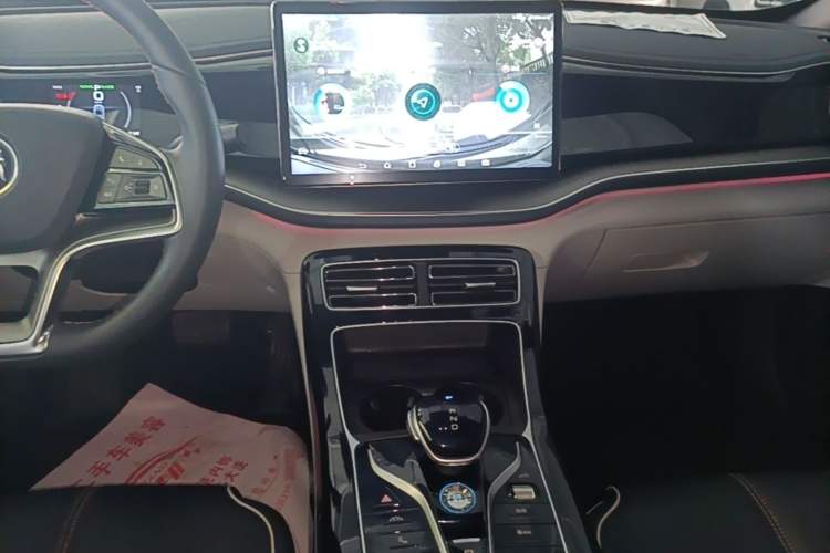 Used BYD Qin PLUS 2021 EV 500KM Premium Model Audio And AC Panel
