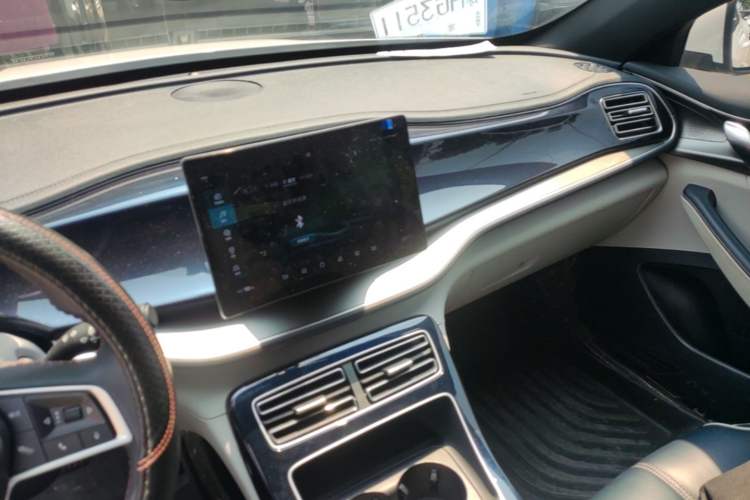 Used BYD Qin PLUS 2021 DM-i 55KM Flagship Model Audio And AC Panel