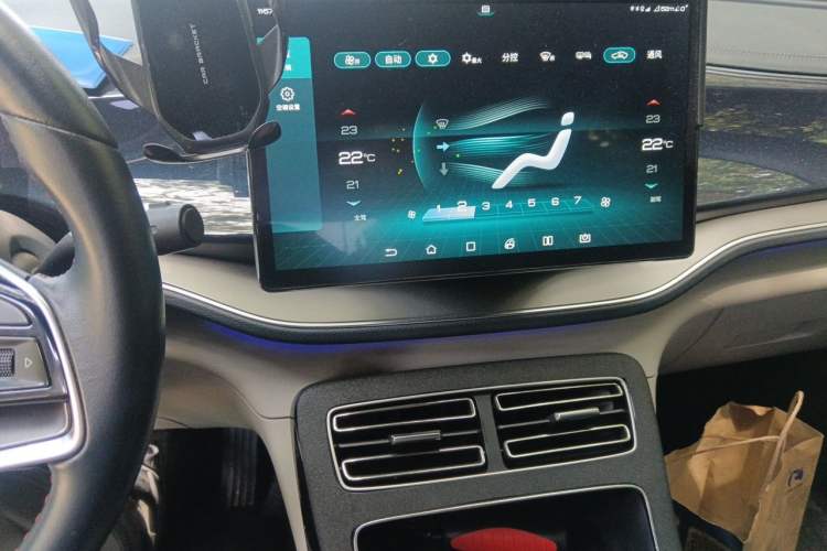 Used BYD Qin PLUS 2021 DM-i 120KM Flagship Model Audio And AC Panel