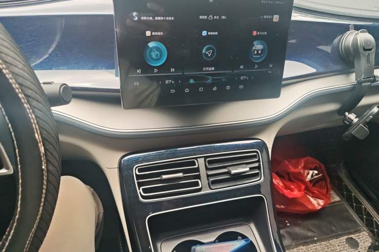 Used BYD Qin PLUS 2021 DM-i 120KM Prestige Model Audio And AC Panel