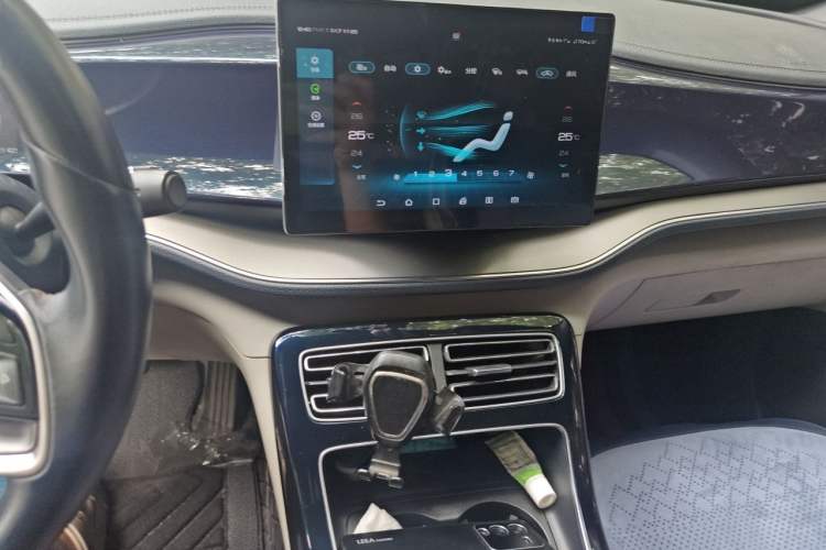 Used BYD Qin PLUS 2021 EV 510KM Commuter Edition Audio And AC Panel