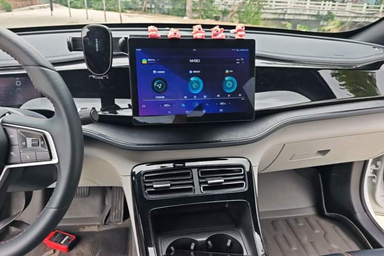 Used BYD Qin PLUS 2021 DM-i 55KM Prestige Model Audio And AC Panel