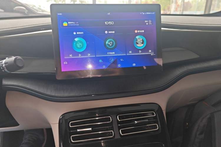 Used BYD Qin PLUS 2021 DM-i 55KM Prestige Model Audio And AC Panel