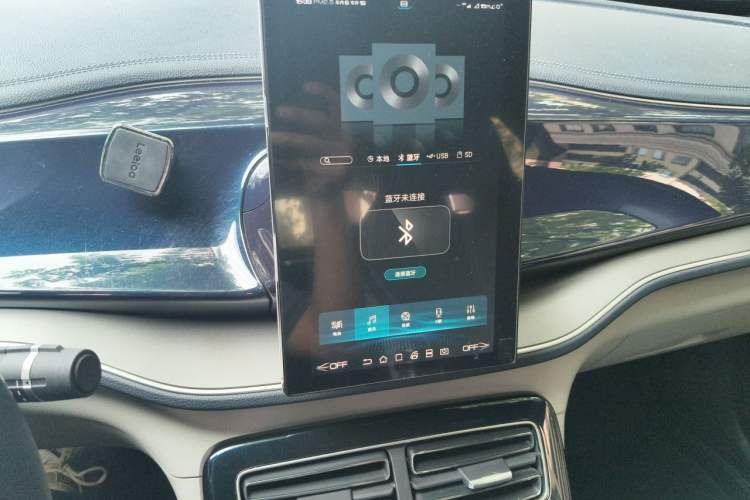 Used BYD Qin PLUS 2021 EV 500KM Luxury Model Audio And AC Panel