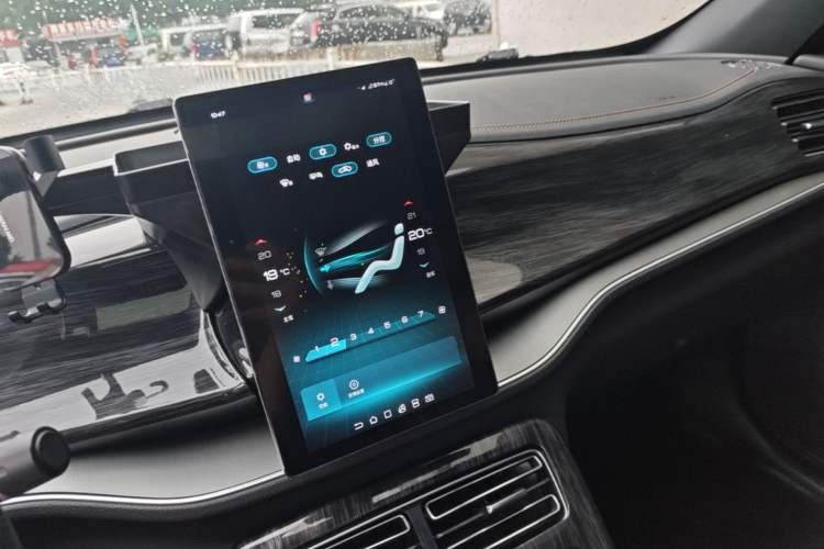 Used BYD Qin PLUS 2021 DM-i 120KM Prestige Model Audio And AC Panel