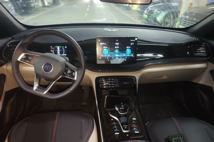 Used BYD Qin PLUS 2021 DM-i 55KM Prestige Model Center Console
