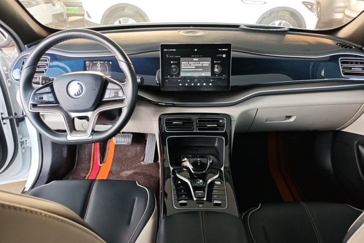 Used BYD Qin PLUS 2021 EV 500KM Luxury Model Center Console