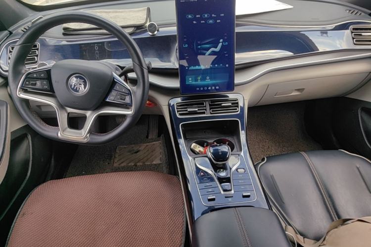 Used BYD Qin PLUS 2021 EV 500KM Premium Model Center Console