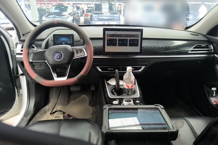 Used BYD Qin PLUS 2021 EV 400KM Leading Comfort Edition Center Console