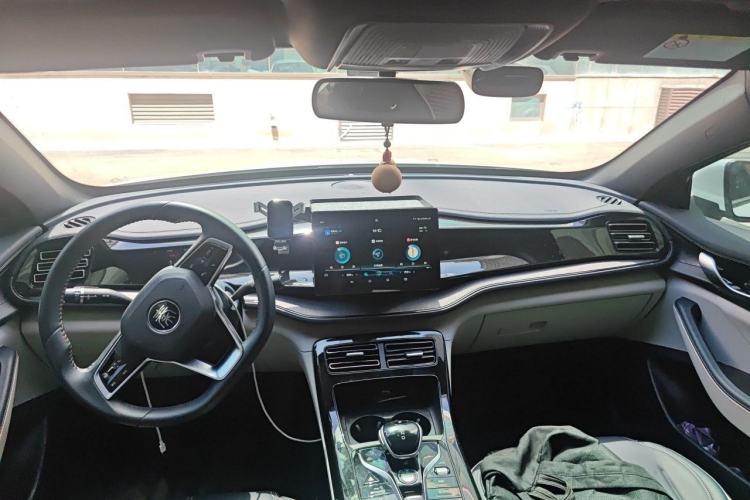 Used BYD Qin PLUS 2021 DM-i 55KM Prestige Model Center Console