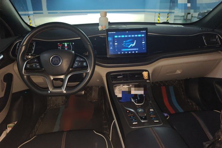 Used BYD Qin PLUS 2021 EV 500KM Luxury Model Center Console