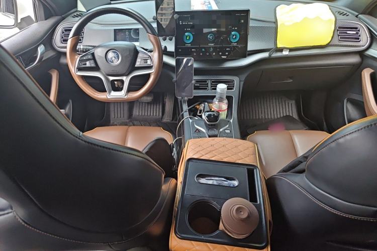 Used BYD Qin PLUS 2021 EV 600KM Flagship Model Center Console