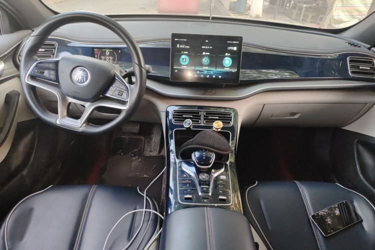 Used BYD Qin PLUS 2021 EV 500KM Luxury Model Center Console
