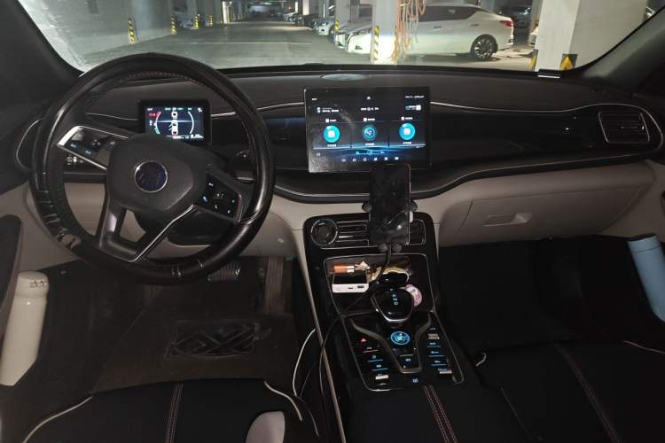 Used BYD Qin PLUS 2021 DM-i 55KM Flagship Model Center Console