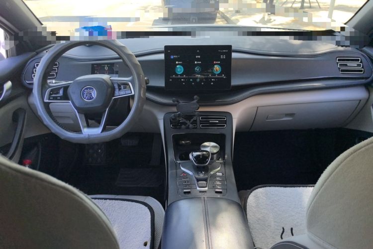 Used BYD Qin PLUS 2021 DM-i 55KM Prestige Model Center Console