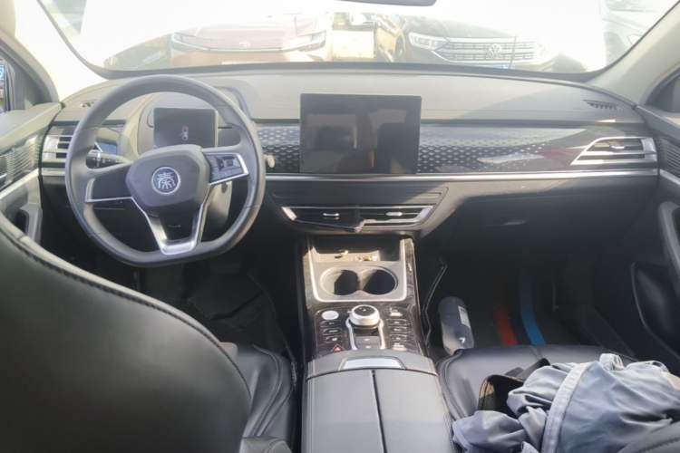 Used BYD Qin PLUS 2021 EV 400KM Leading Comfort Edition Center Console