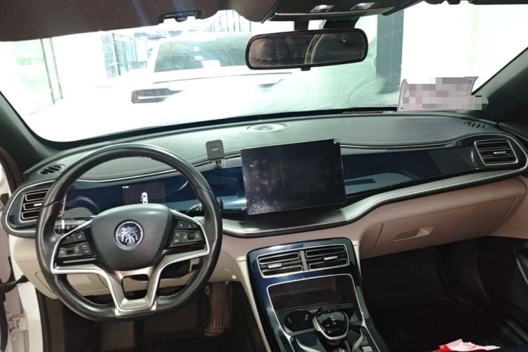Used BYD Qin PLUS 2021 EV 500KM Luxury Model Center Console