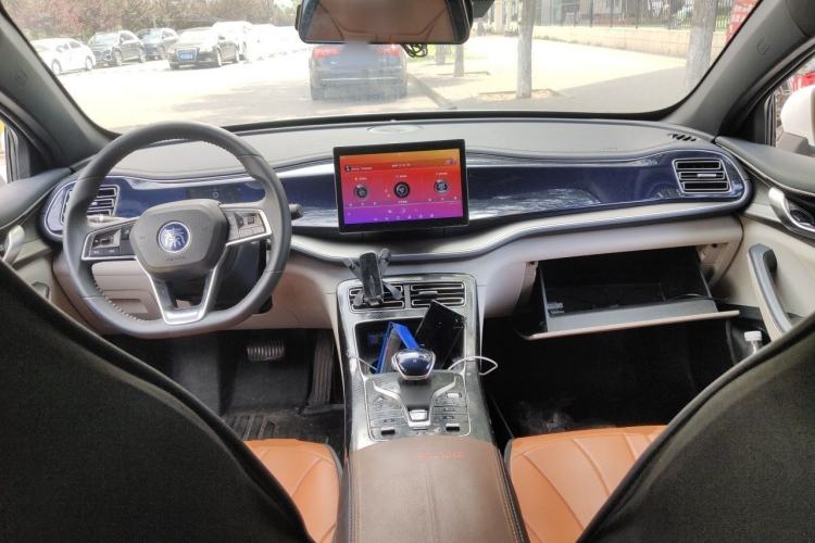 Used BYD Qin PLUS 2021 DM-i 120KM Prestige Model Center Console