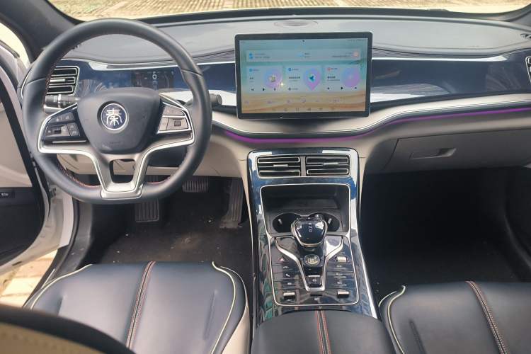 Used BYD Qin PLUS 2021 DM-i 120KM Flagship Model Center Console